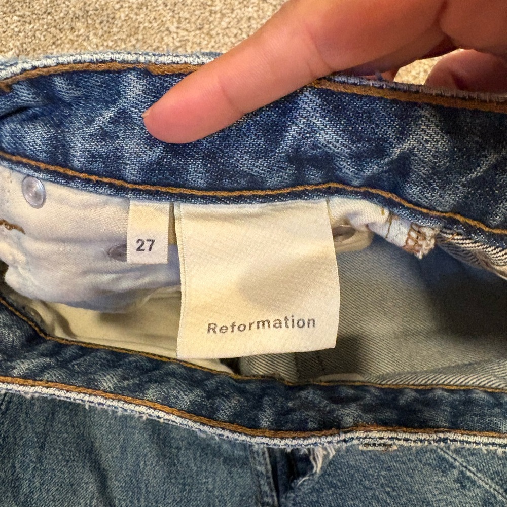 reformation mid rise raw hem crop flare jean in baltic size 27 petite - Picture 6 of 8